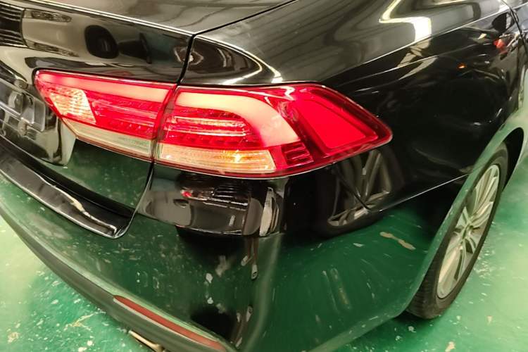 Used Kia K4 2014 1.8L Automatic DLX Right Rear Taillight