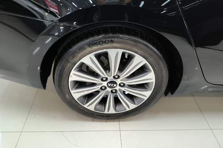 Used Kia K4 2014 1.8L Automatic DLX Right Rear Wheel Hub