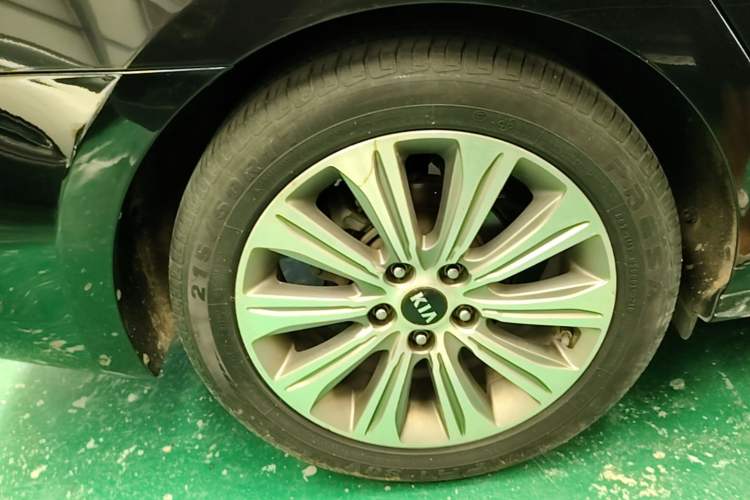 Used Kia K4 2014 1.8L Automatic DLX Right Rear Wheel Hub