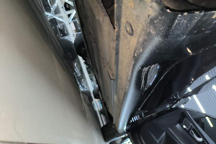 Used Kia K4 2014 1.8L Automatic DLX Right Side Sill