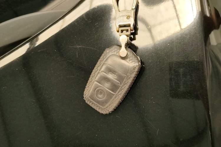 Used Kia K4 2014 1.8L Automatic DLX Vehicle Key