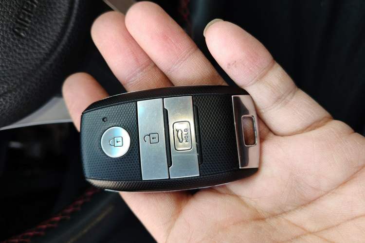 Used Kia K4 2014 1.8L Automatic GLS Vehicle Key