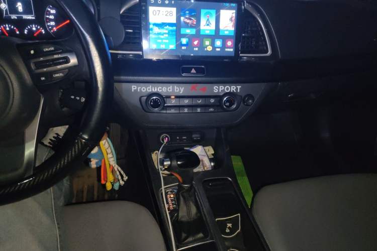 Used Kia K4 2014 1.8L Automatic GL Audio And AC Panel