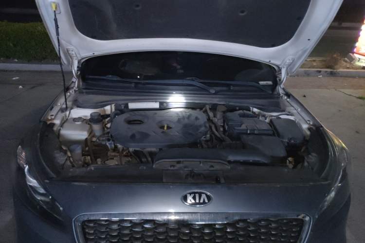 Used Kia K4 2014 1.8L Automatic GL Engine Bay