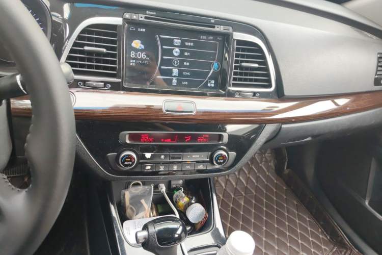 Used Kia K4 2014 1.8L Automatic GLS Audio And AC Panel