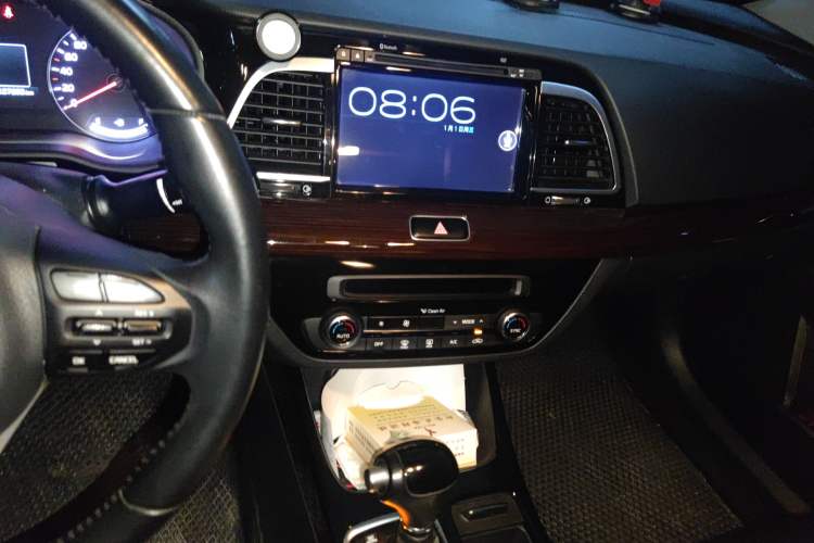 Used Kia K4 2014 2.0L Automatic LUX Audio And AC Panel