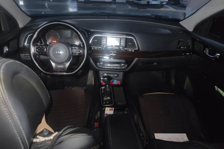 Used Kia K4 2014 1.6T Automatic Turbo Center Console