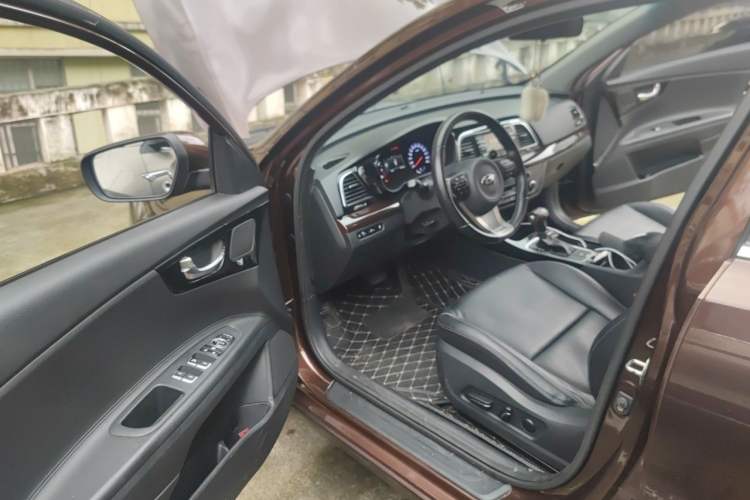 Used Kia K4 2014 1.8L Automatic DLX Driver Seat