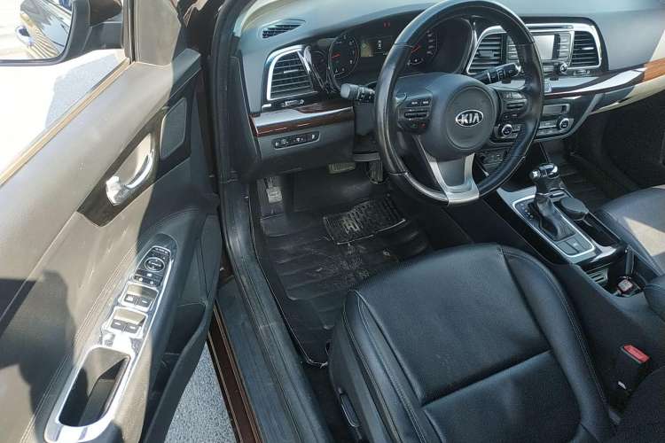 Used Kia K4 2014 1.8L Automatic DLX Driver Seat