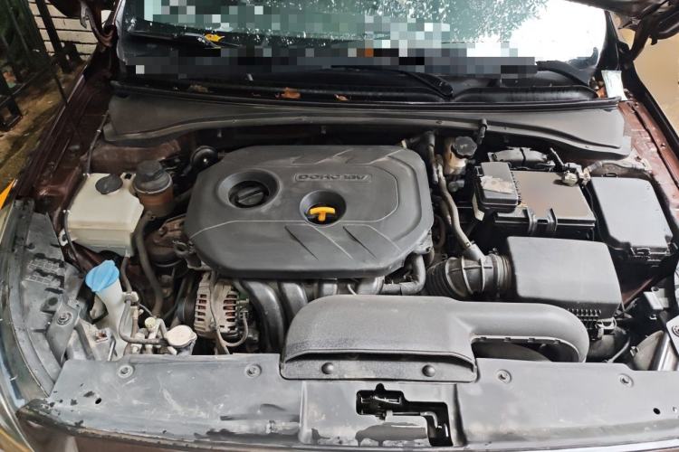 Used Kia K4 2014 1.8L Automatic GLS Engine Bay