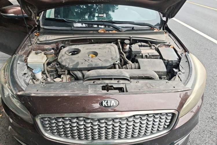 Used Kia K4 2014 1.8L Automatic GLS Engine Bay