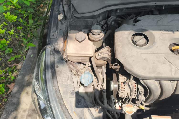 Used Kia K4 2014 1.8L Automatic GLS Engine Bay Right
