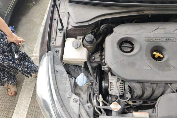 Used Kia K4 2014 1.8L Automatic GLS Engine Bay Right