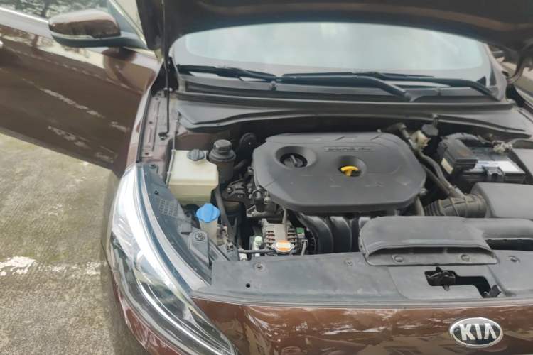 Used Kia K4 2014 1.8L Automatic DLX Engine Bay Right