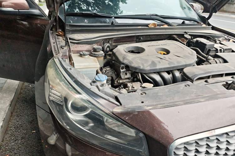 Used Kia K4 2014 1.8L Automatic GLS Engine Bay Right