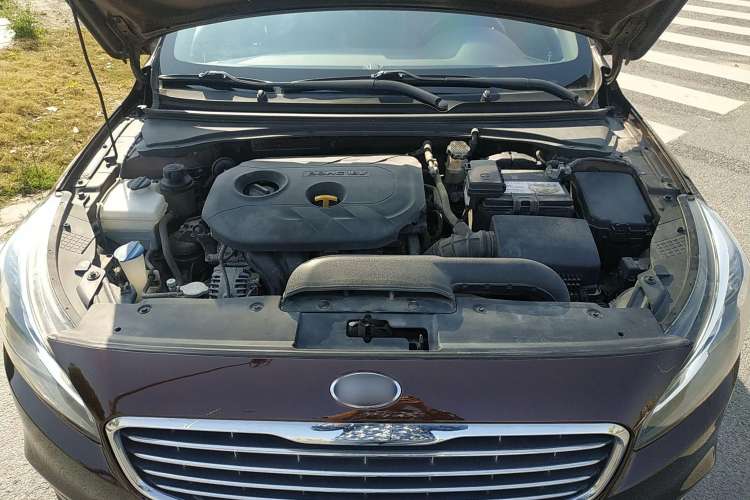 Used Kia K4 2014 1.8L Automatic DLX Engine Bay