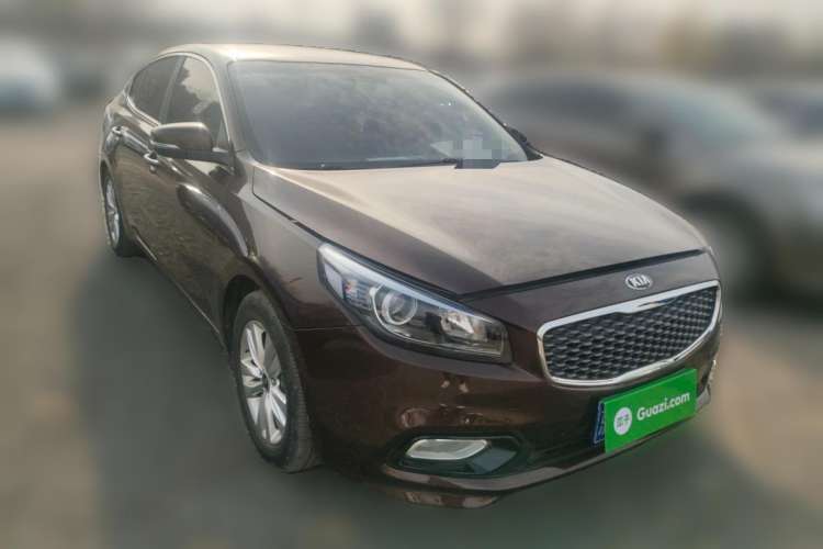 Used Kia K4 2014 1.8L Manual GL Front Right 45 Deg
