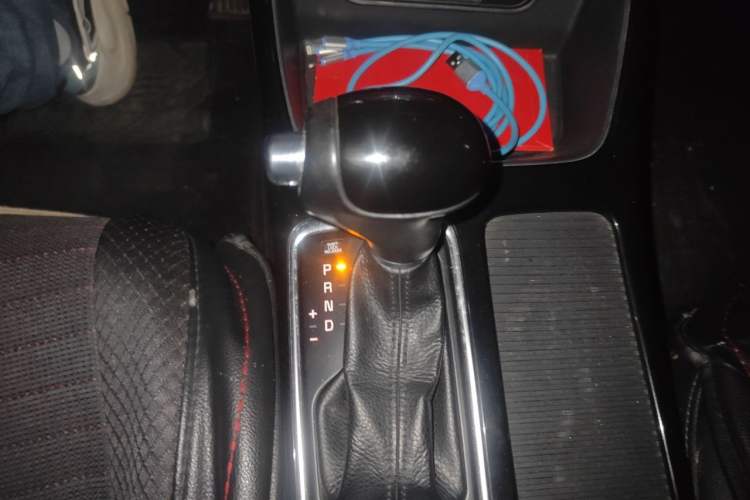 Used Kia K4 2014 1.6T Automatic Turbo Gear Lever