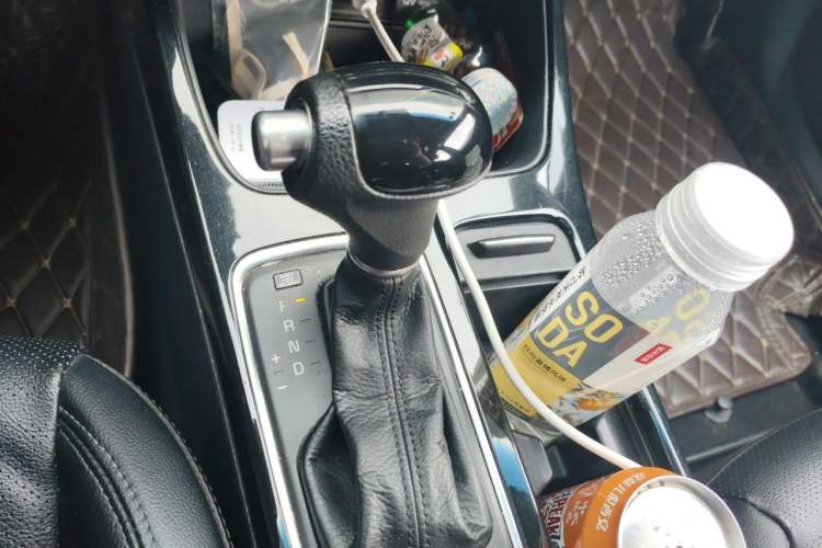Used Kia K4 2014 1.8L Automatic GLS Gear Lever