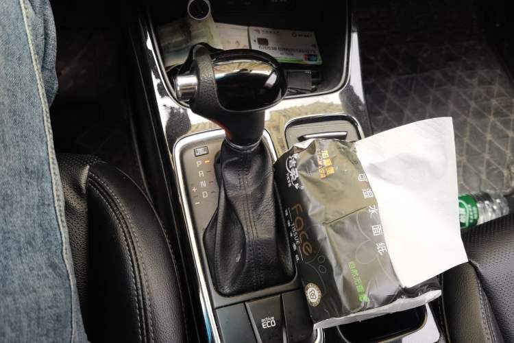 Used Kia K4 2014 1.8L Automatic GLS Gear Lever