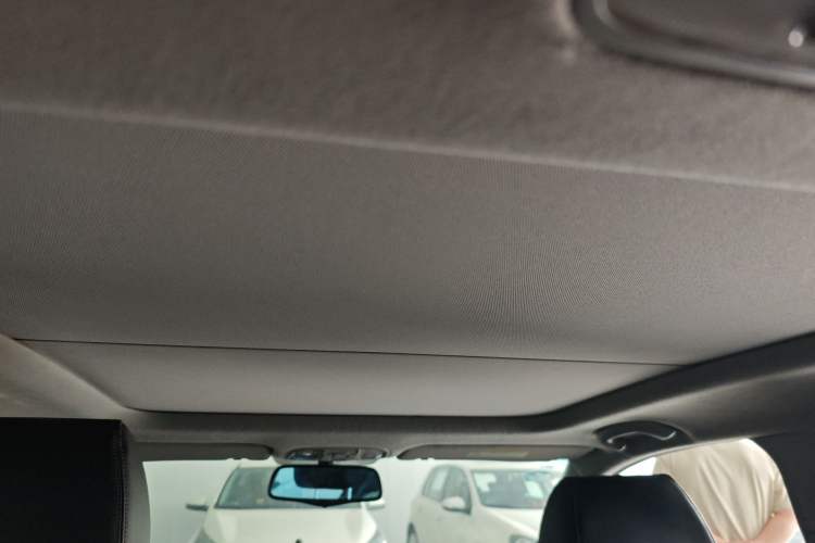 Used Kia K4 2014 1.8L Automatic DLX Headliner