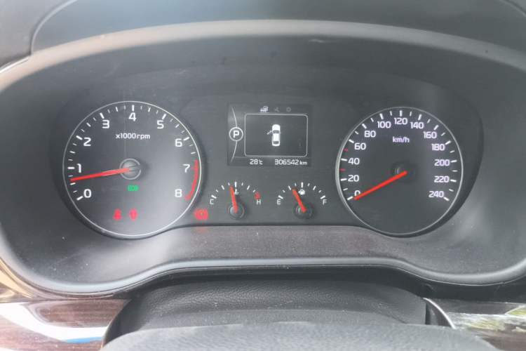 Used Kia K4 2014 1.8L Automatic GLS Instrument Cluster