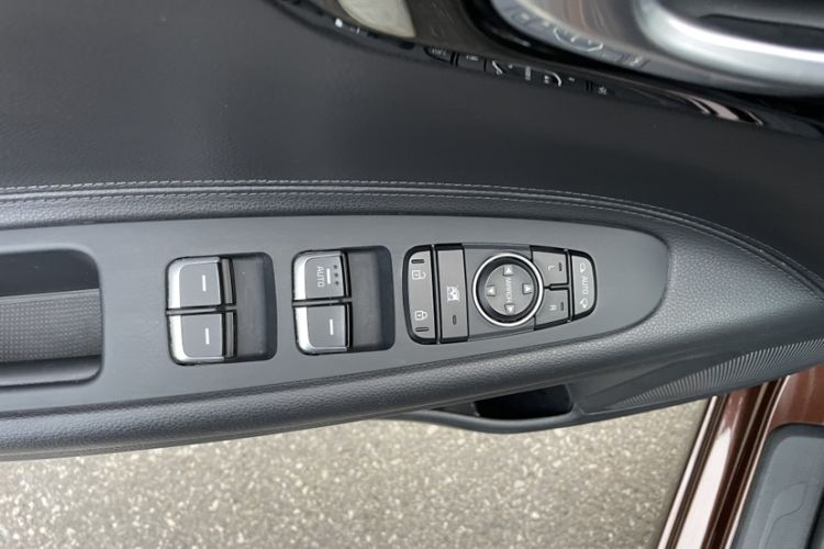 Used Kia K4 2014 1.8L Automatic DLX Interior 8