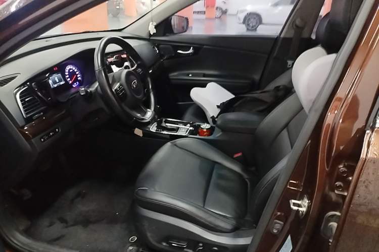 Used Kia K4 2014 1.8L Automatic DLX Left Front Seat