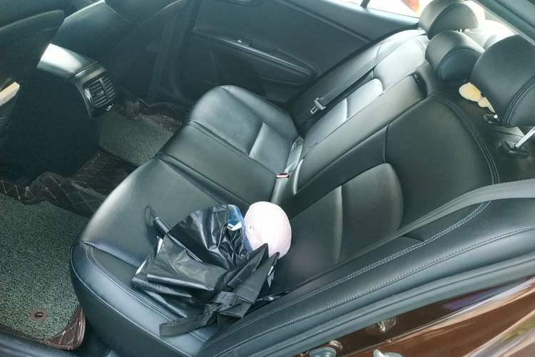 Used Kia K4 2014 1.8L Automatic DLX Left Rear Seat
