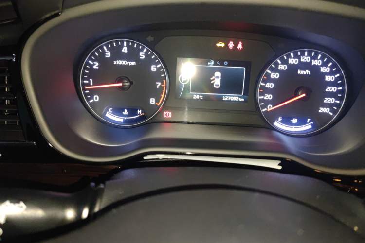 Used Kia K4 2014 2.0L Automatic LUX Odometer Close Up