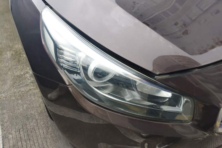 Used Kia K4 2014 1.8L Automatic GLS Right Front Headlight