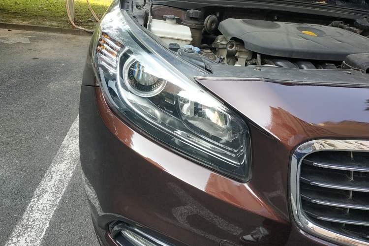 Used Kia K4 2014 1.8L Automatic DLX Right Front Headlight