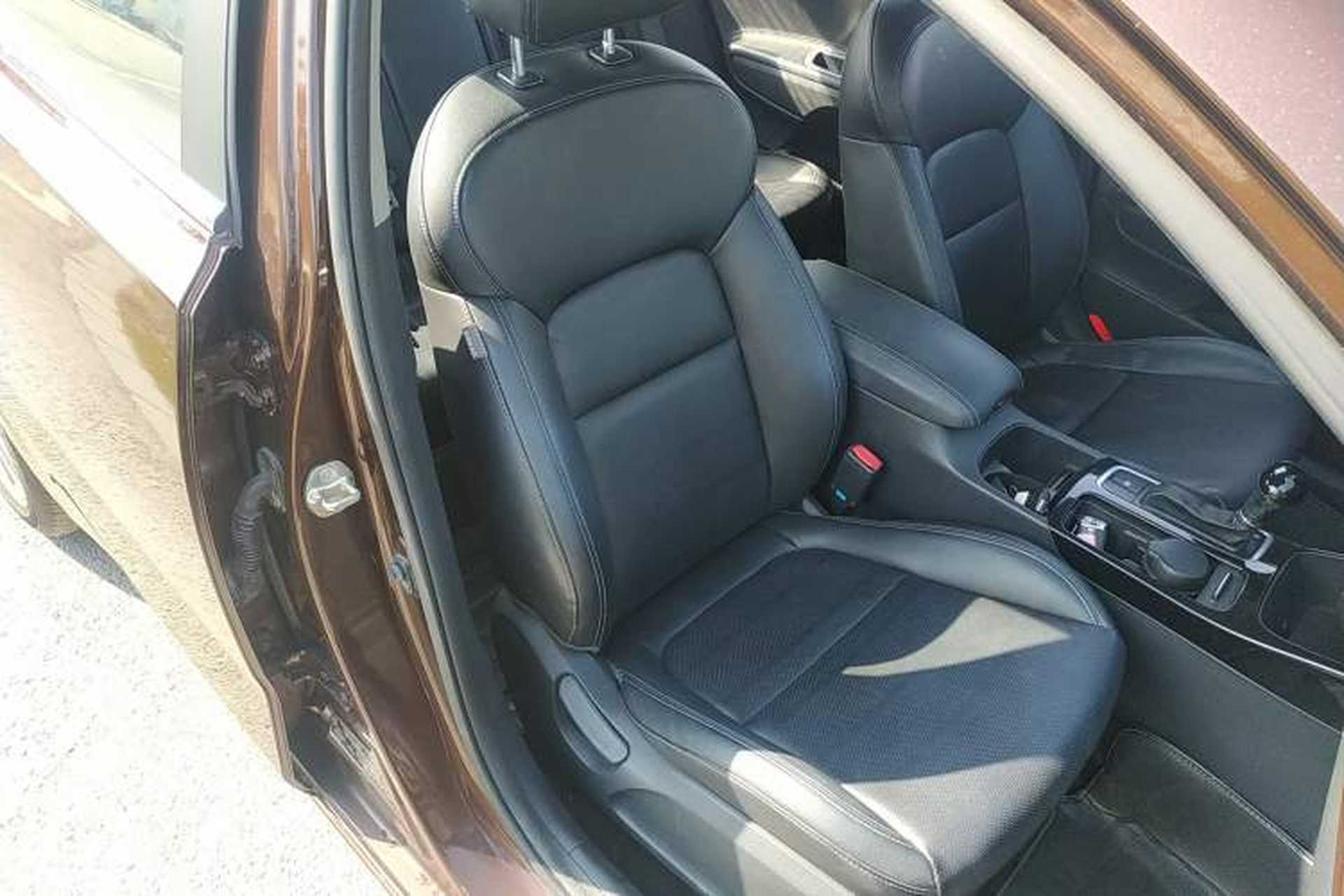 Used Kia K4 2014 1.8L Automatic DLX Right Front Seat