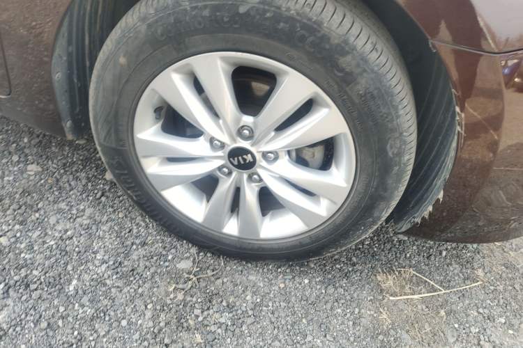 Used Kia K4 2014 1.8L Manual GL Right Front Wheel Hub