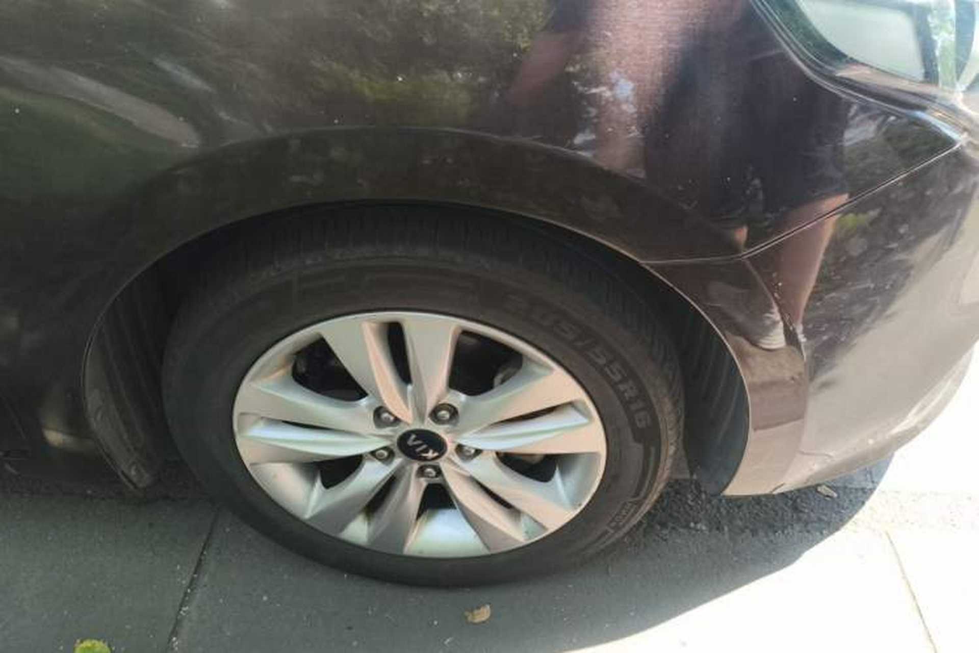 Used Kia K4 2014 1.8L Automatic GLS Right Front Wheel Hub