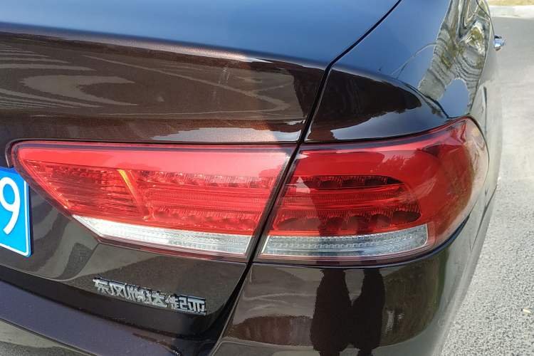 Used Kia K4 2014 1.8L Automatic DLX Right Rear Taillight