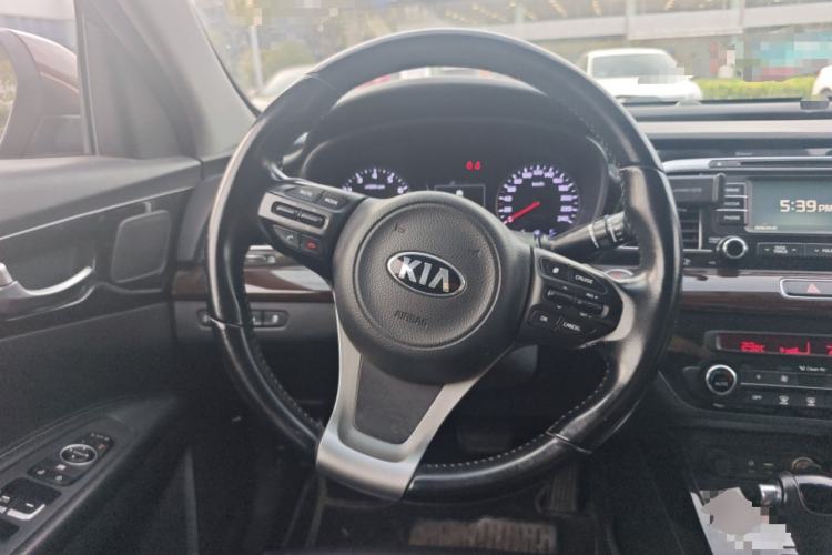 Used Kia K4 2014 1.8L Automatic DLX Steering Wheel