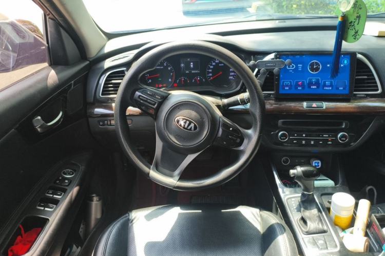 Used Kia K4 2014 1.8L Automatic GLS Steering Wheel
