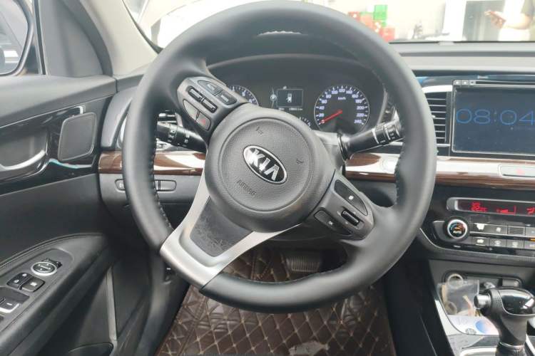 Used Kia K4 2014 1.8L Automatic GLS Steering Wheel