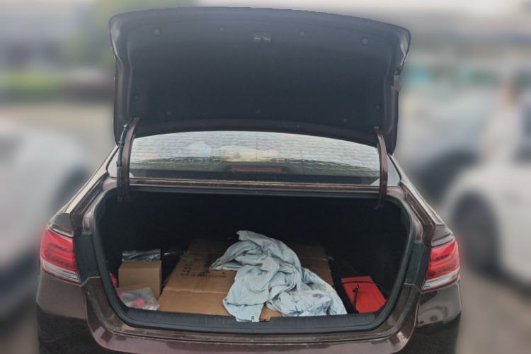 Used Kia K4 2014 1.8L Automatic DLX Trunk
