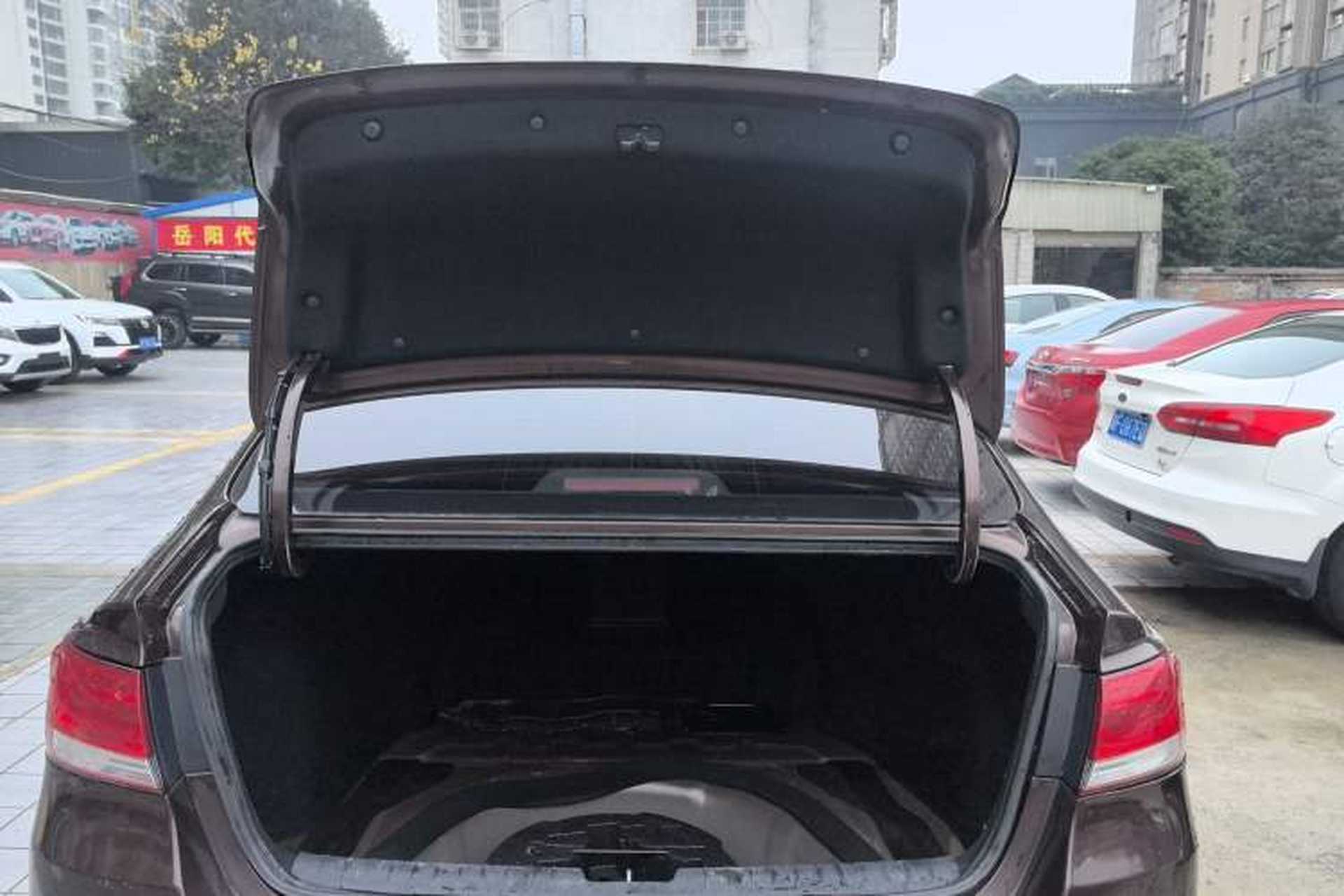 Used Kia K4 2014 1.8L Automatic GLS Trunk