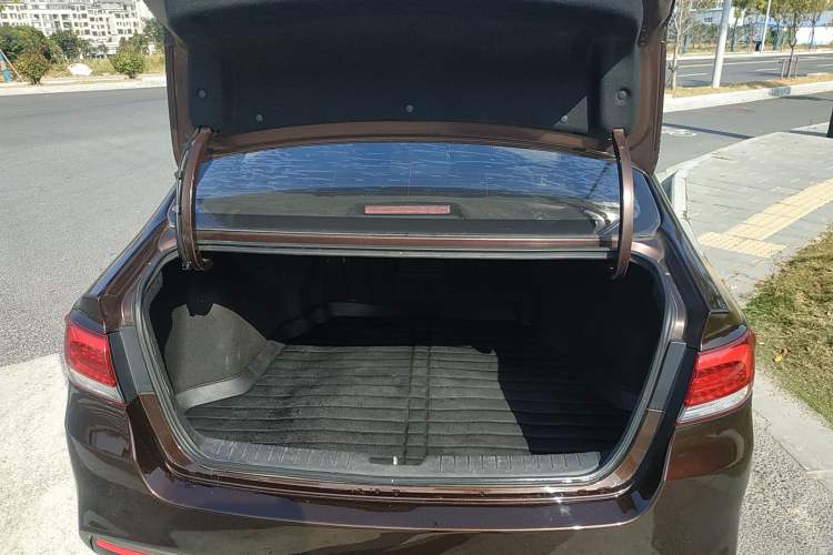 Used Kia K4 2014 1.8L Automatic DLX Trunk