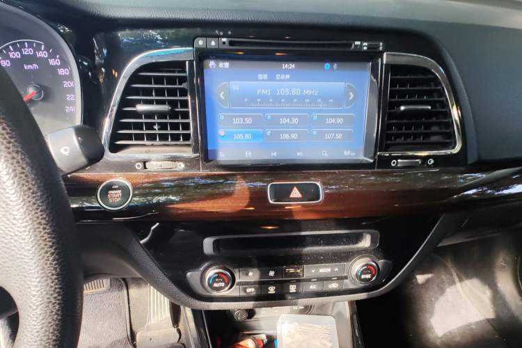 Used Kia K4 2014 1.8L Automatic GLS Audio And AC Panel