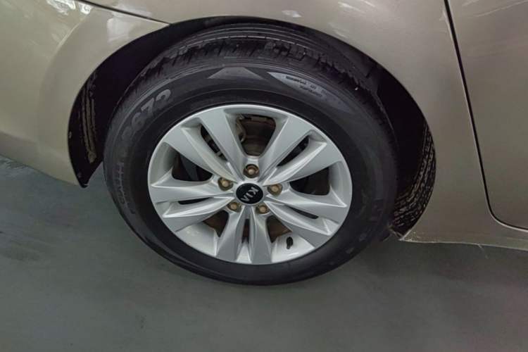 Used Kia K4 2014 1.8L Automatic GLS Exterior 5