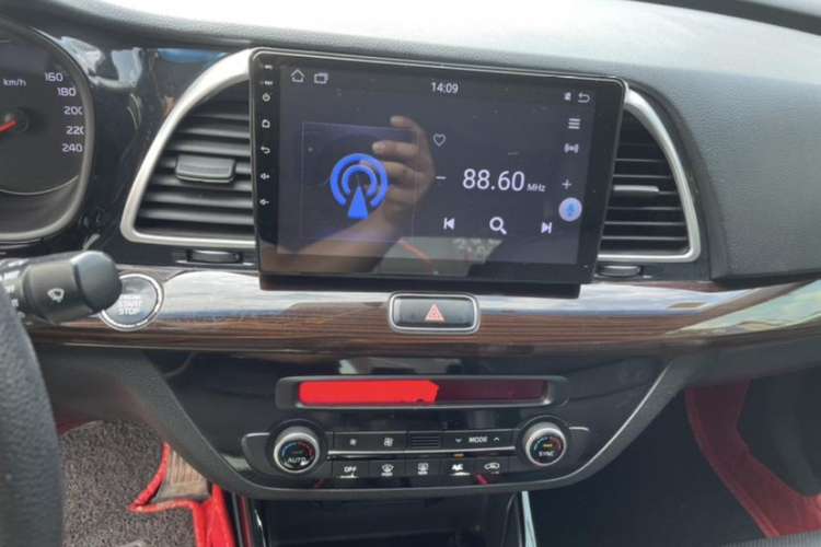 Used Kia K4 2014 1.8L Automatic GLS Interior 2