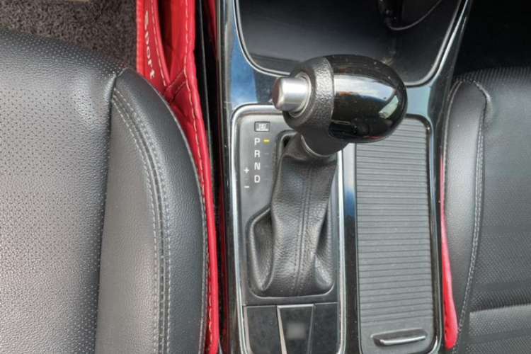 Used Kia K4 2014 1.8L Automatic GLS Interior 3