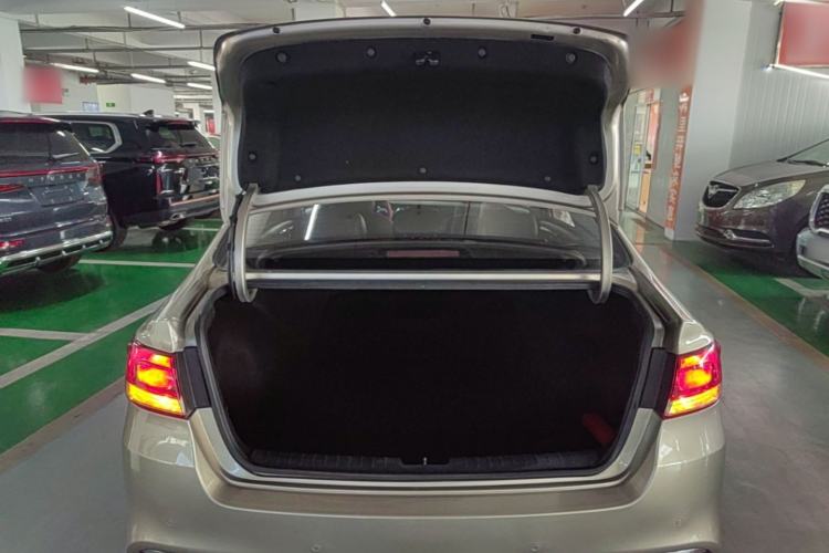 Used Kia K4 2014 1.8L Automatic GLS Trunk