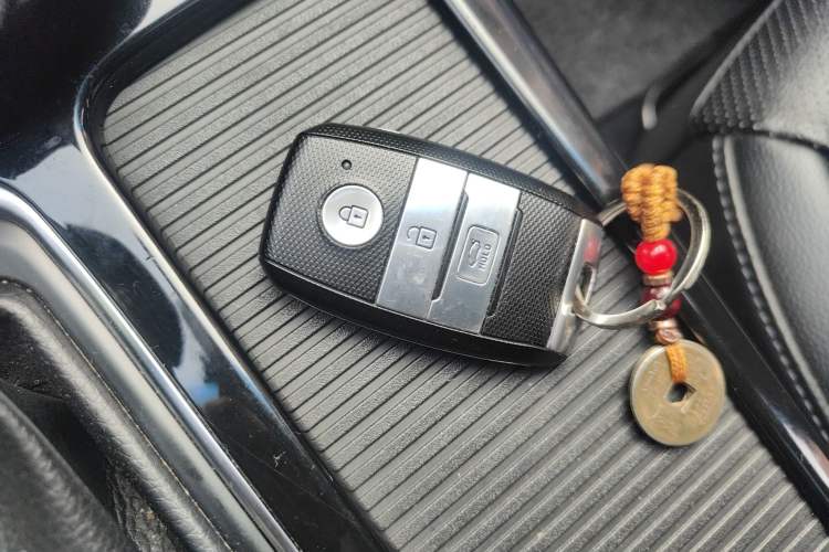 Used Kia K4 2014 1.8L Automatic DLX Vehicle Key