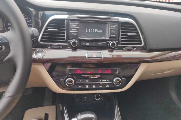 Used Kia K4 2014 1.8L Automatic LUX Audio And AC Panel