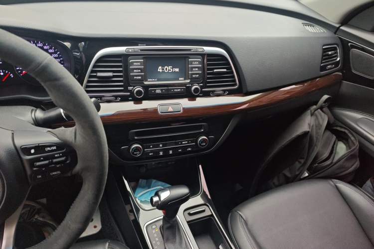 Used Kia K4 2014 1.6T Automatic Turbo Audio And AC Panel